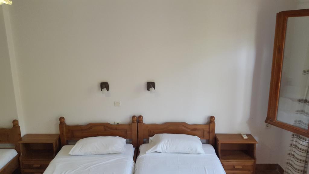 Stelios Rooms Палеохора Экстерьер фото