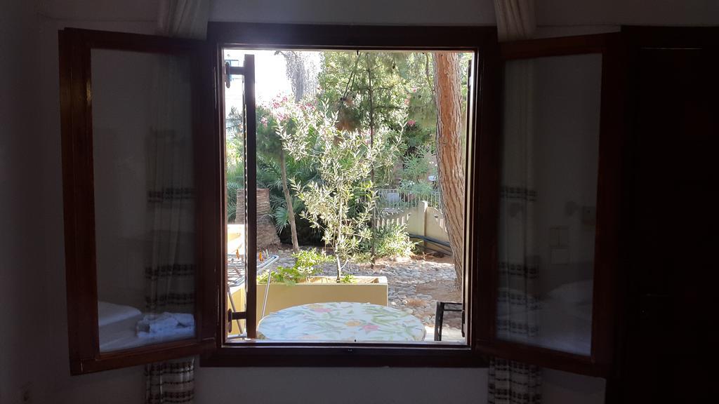 Stelios Rooms Палеохора Экстерьер фото