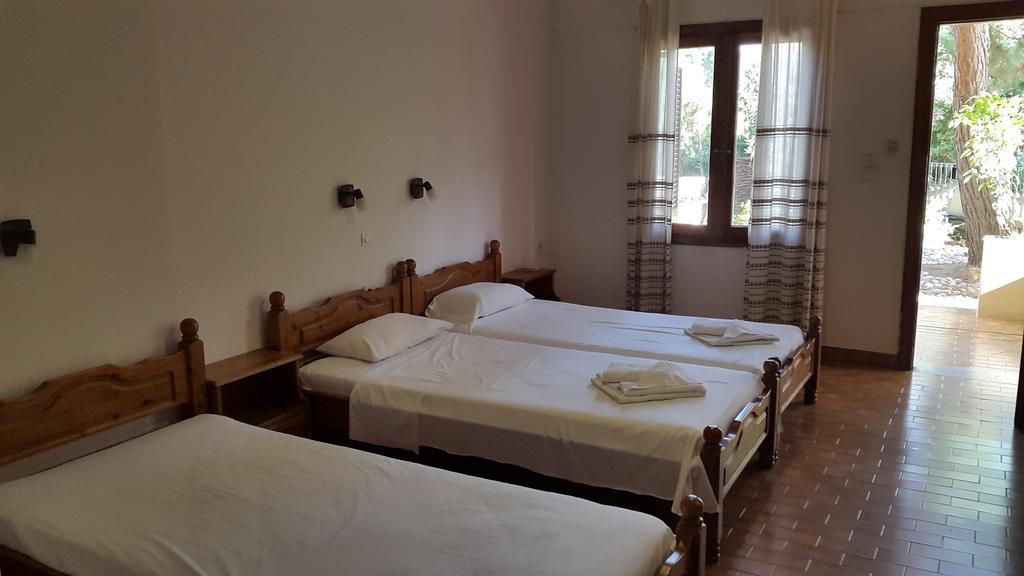 Stelios Rooms Палеохора Экстерьер фото