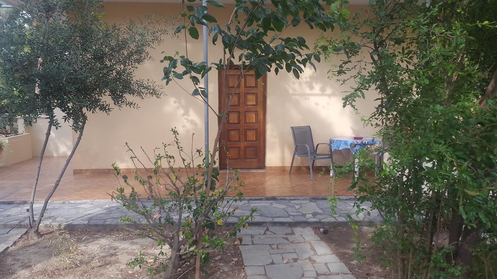 Stelios Rooms Палеохора Экстерьер фото