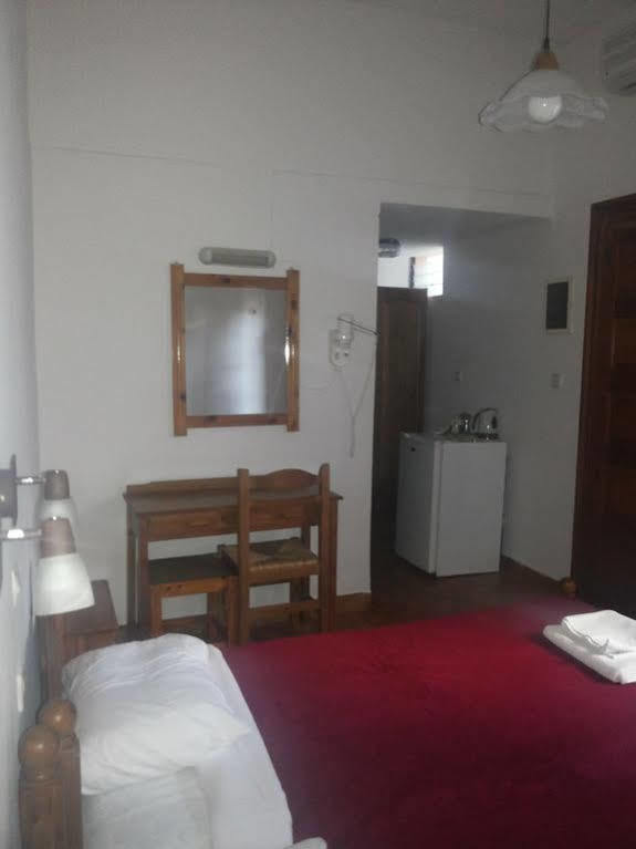 Stelios Rooms Палеохора Экстерьер фото