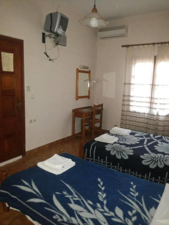 Stelios Rooms Палеохора Экстерьер фото