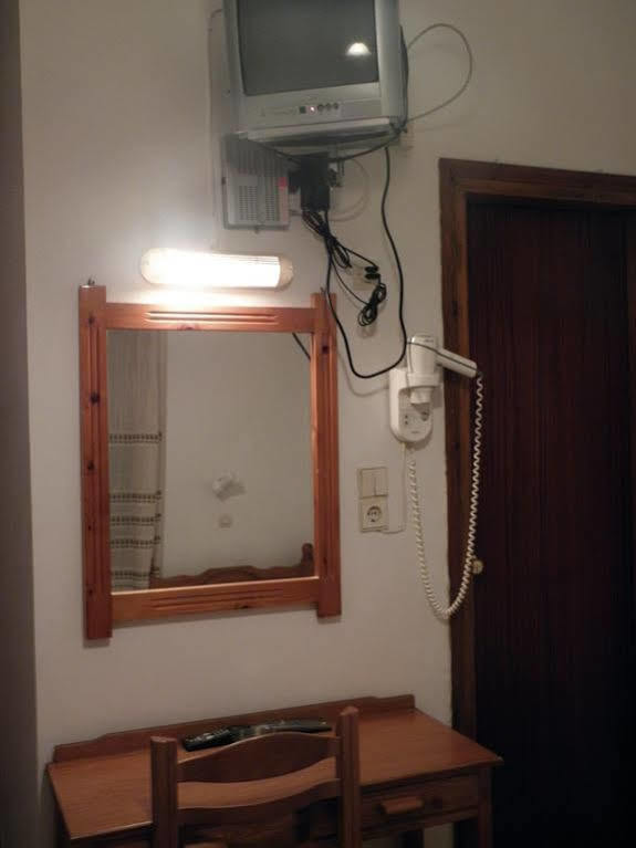 Stelios Rooms Палеохора Экстерьер фото